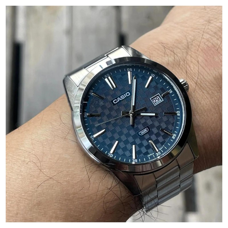 Мужские часы Casio MTP-VD03D-2A2 с синим циферблатом и минеральным стеклом