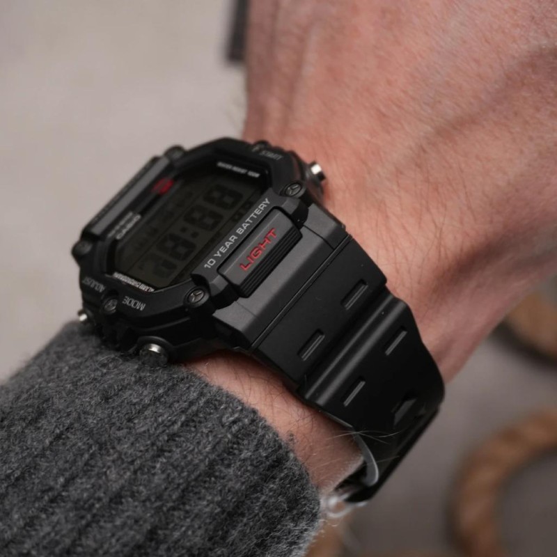 Мужские часы Casio AE-1600H-1A — Спортивные электронные часы с водозащитой 10 ATM
