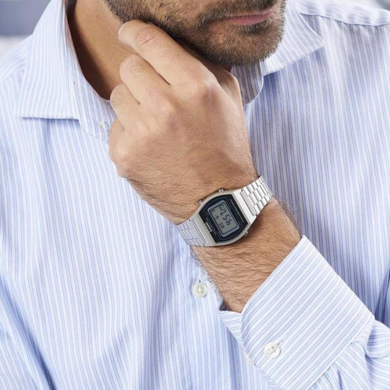 Чоловічий годинник Casio B640WD-1A — Класичний електронний годинник у сріблястому корпусі