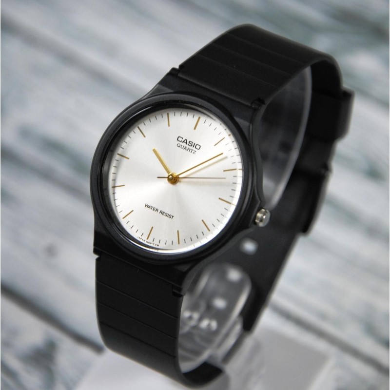 Чоловічий годинник Casio MQ-24-7E2 Класичний Кварцовий у Чорному Корпусі