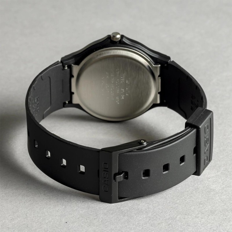 Чоловічий годинник Casio MQ-24-9E — Класична модель з полімерним корпусом та золотистим циферблатом