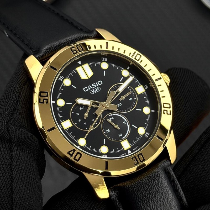 Чоловічий годинник Casio MTP-VD300GL-1E — класична модель з японським механізмом та шкіряним ремінцем