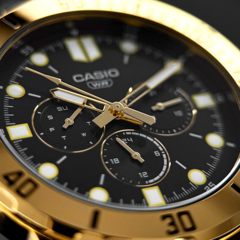 Чоловічий годинник Casio MTP-VD300GL-1E — класична модель з японським механізмом та шкіряним ремінцем
