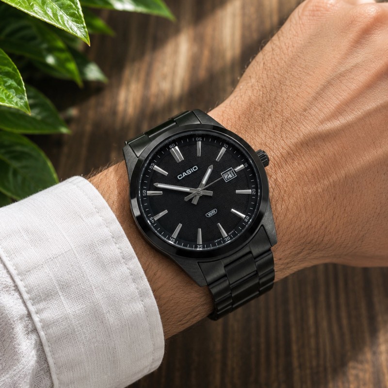 Мужские часы Casio MTP-VD03B-1A — Классические стальные часы с минеральным стеклом и датой