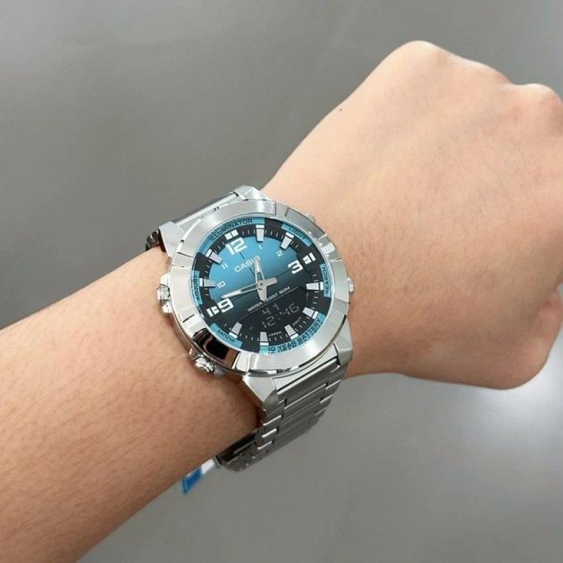 Мужские часы Casio AMW-870DA-2A2V со стальным браслетом и синим циферблатом
