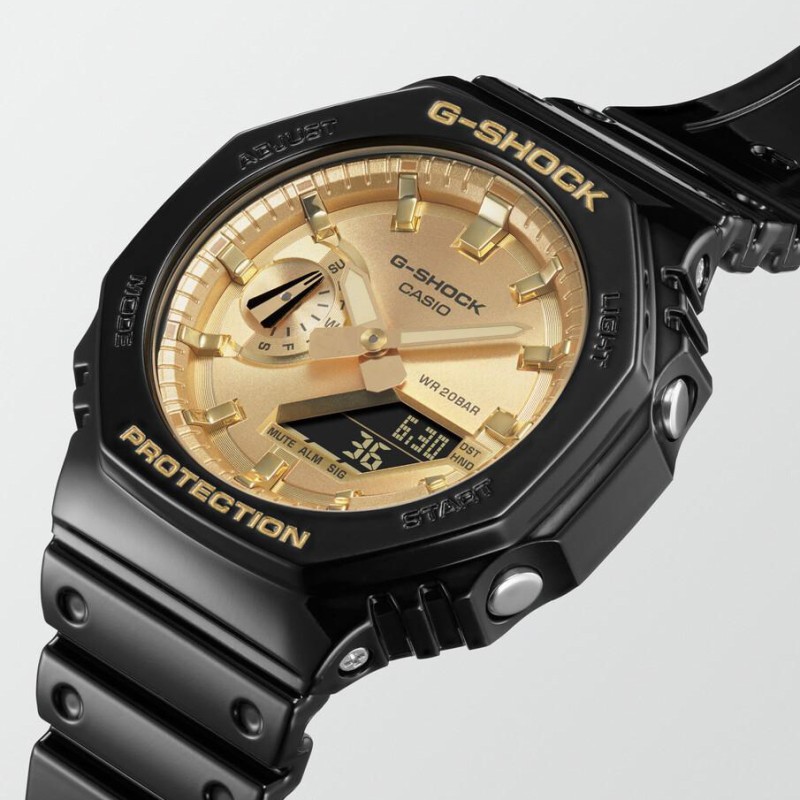 Мужские часы Casio G-SHOCK GA-2100GB-1A с водозащитой 20 ATM и золотистым циферблатом