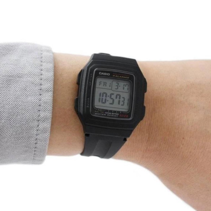 Мужские часы Casio F-201WA-1A — электронная модель с календарем и подсветкой