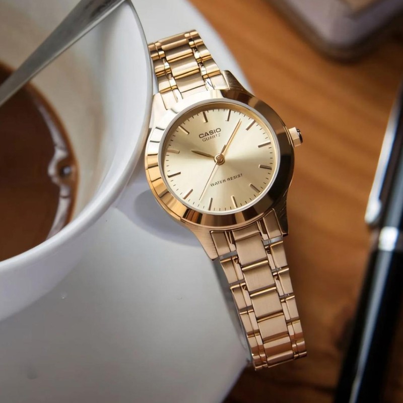 Жіночий годинник Casio LTP-1128N-9AR класичний золотистий з мінеральним склом та браслетом