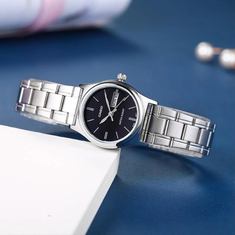 Жіночий годинник Casio LTP-V006D-1B2U — Класична модель з датою та днем тижня