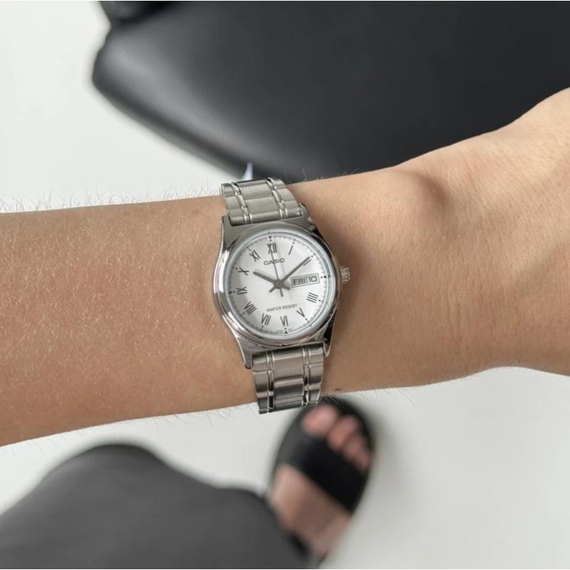 Жіночий годинник Casio LTP-V006D-7B — Класична модель зі сталевим браслетом та календарем