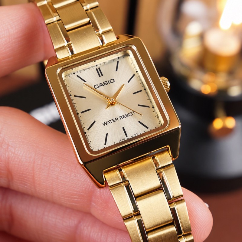 Женские часы Casio LTP-V007G-9E золотистые с прямоугольным корпусом и металлическим браслетом