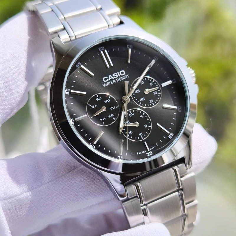 Жіночий годинник Casio LTP-V300D-1A — класична модель з індикацією дати та металевим браслетом
