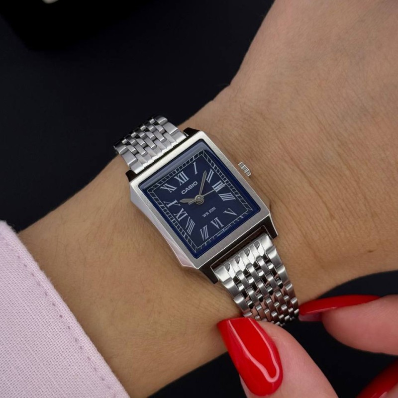Женские часы Casio LTP-B190L-2B — Классическая модель в прямоугольном корпусе на кожаном ремешке