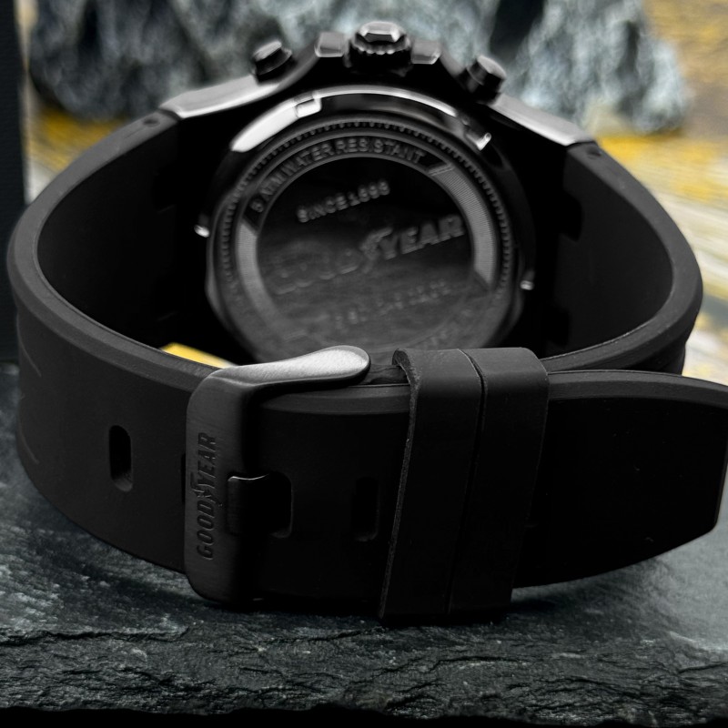 Чоловічий наручний годинник GOODYEAR G.S01249.02.02 з нержавіючої сталі та каучуковим ремінцем