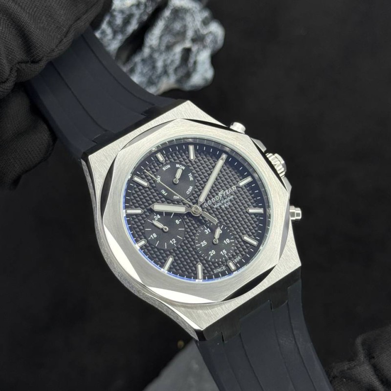 Чоловічий наручний годинник GOODYEAR G.S01249.02.01 з мінеральним склом та сталевим корпусом