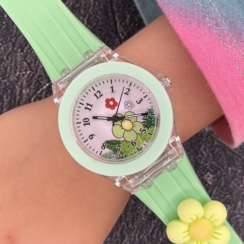Дитячий годинник Better 005 Flowers Green-White з кварцовим механізмом та силіконовим ремінцем