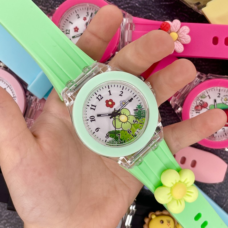 Дитячий годинник Better 005 Flowers Green-White з кварцовим механізмом та силіконовим ремінцем