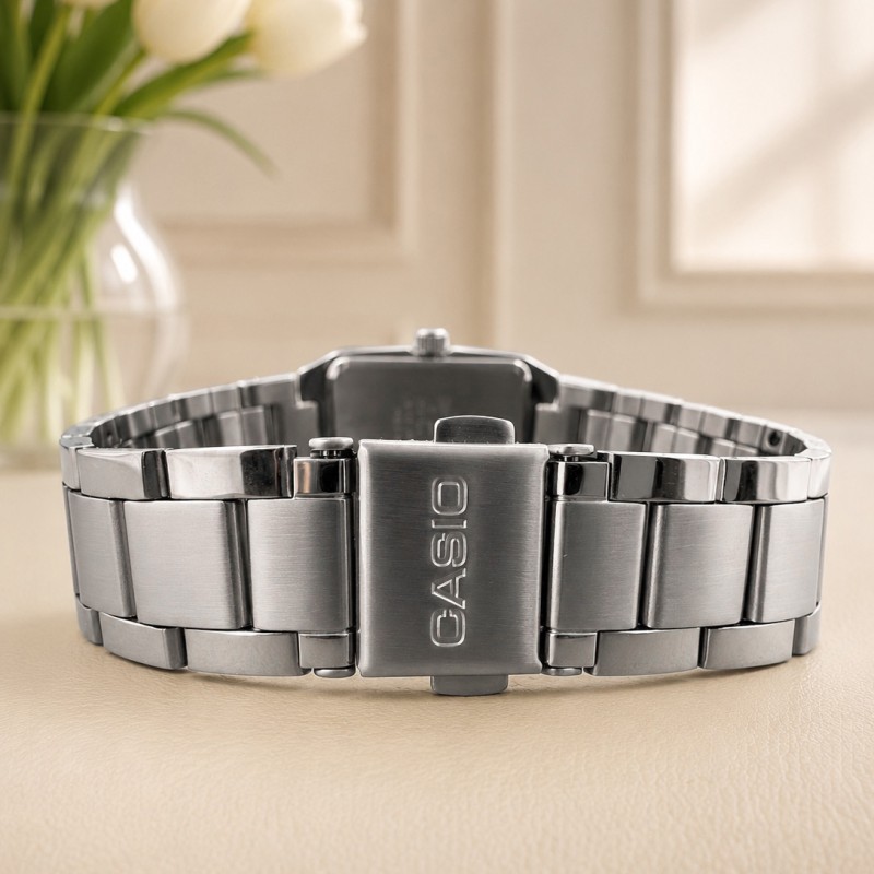 Жіночий годинник Casio LTP-1165A-1C2 з мінеральним склом та сталевим браслетом